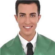 Maestro de inglés graduado en Educación Primaria (modalidad bilingüe) por la Universidad de Málaga. Mi metodología se adapta a niños, adolescentes y adultos de todas las edades